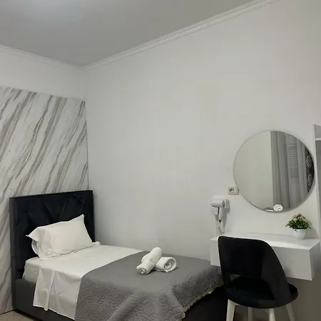 Bella Guest house *